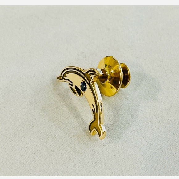 Vintage 14K Gold EMB CTO Dolphin Pin With Sapphire - Picture 2 of 5